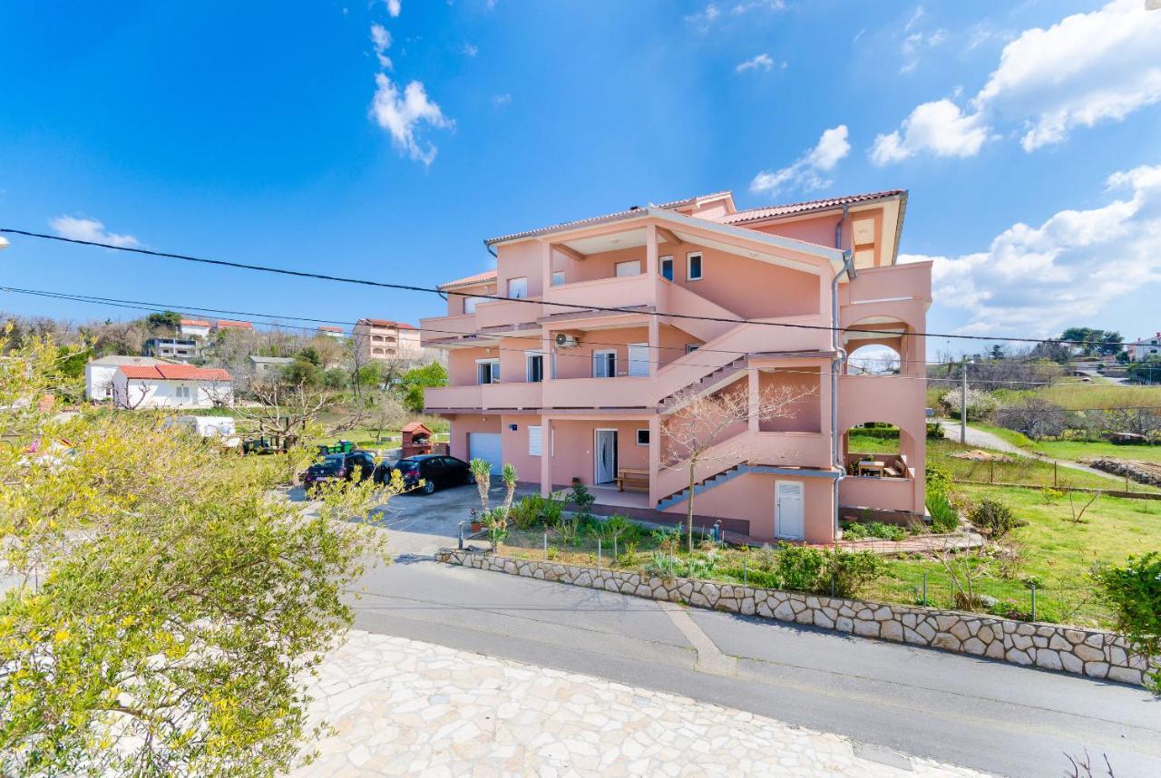 Apartments And Room Ljubica Лопар Экстерьер фото