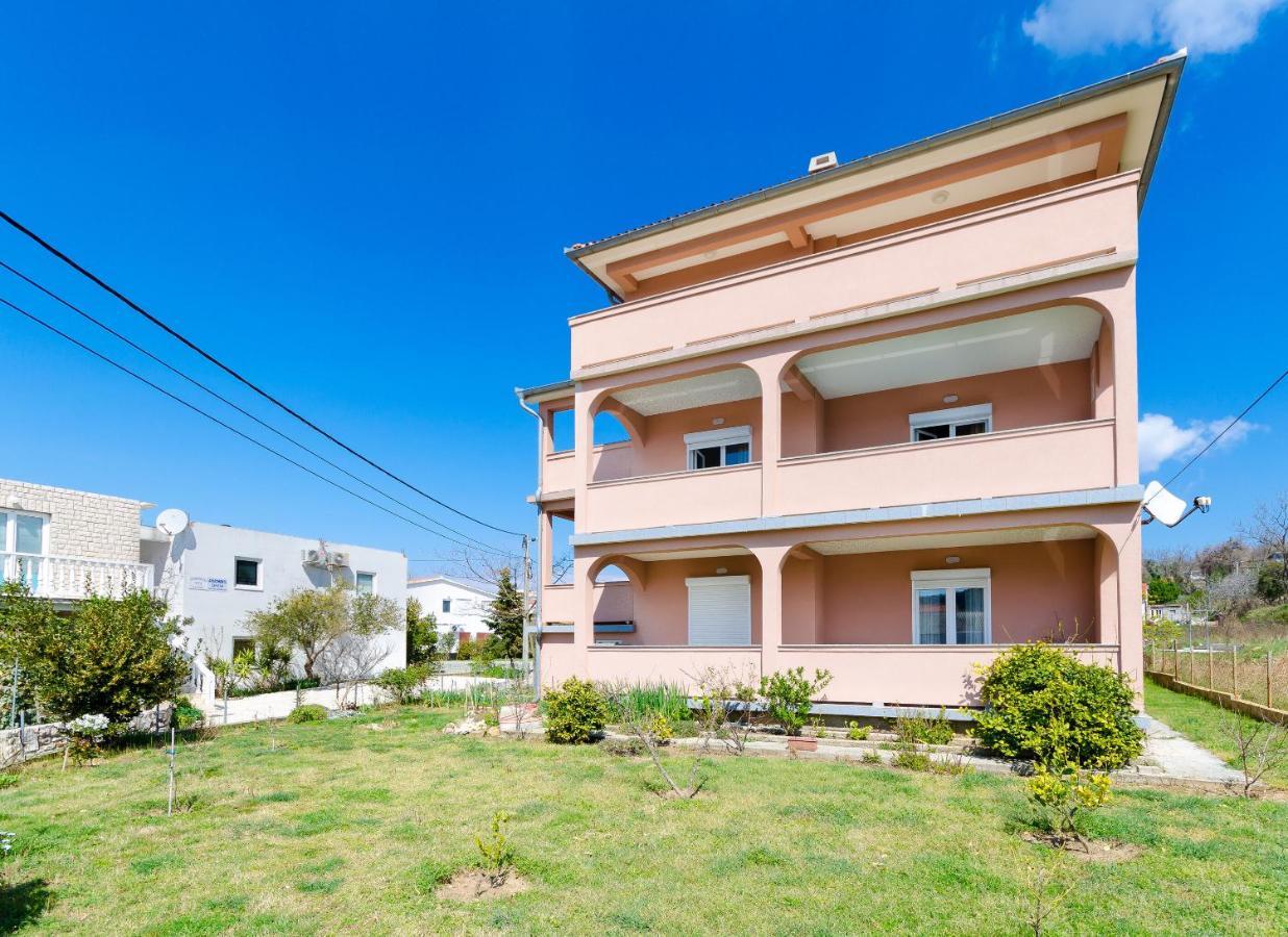 Apartments And Room Ljubica Лопар Экстерьер фото