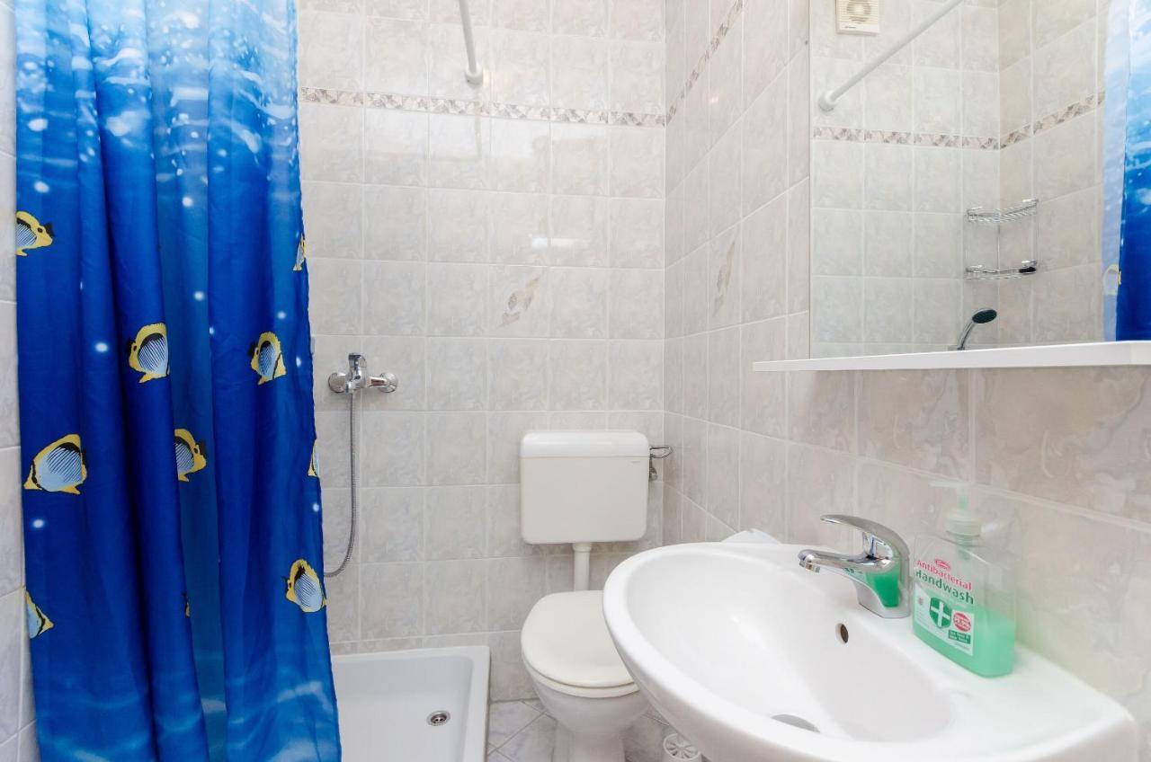 Apartments And Room Ljubica Лопар Экстерьер фото